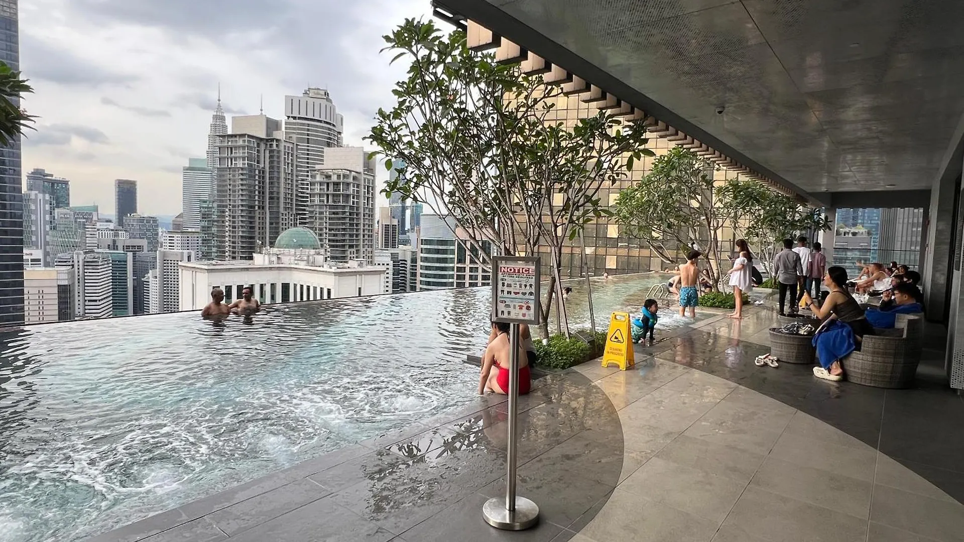 Axon Suites Bukit Bintang Rooftop Swimming Pool Kuala Lumpur Apartmán